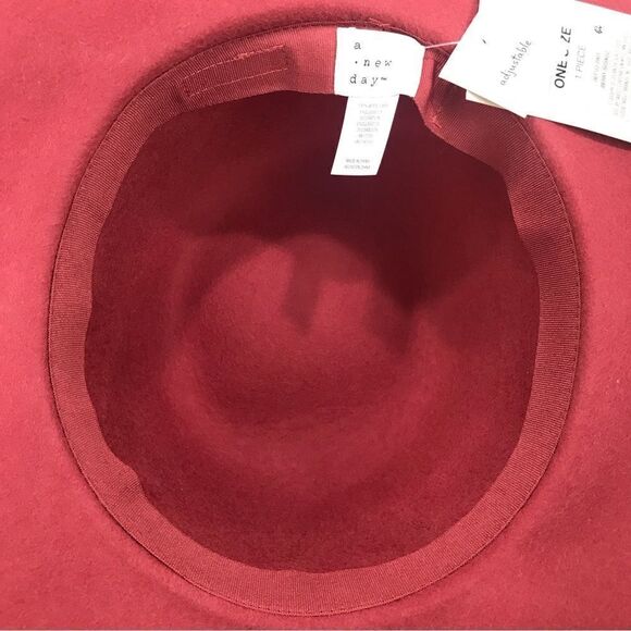 Bundle of Old Navy Pink Plaid Scarf A New Day 100% Wool Hat Matching Set NEW - Picture 9 of 14